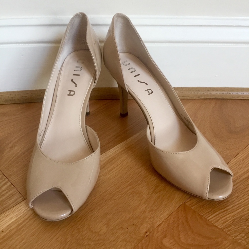 Unisa Peep Toe Heels